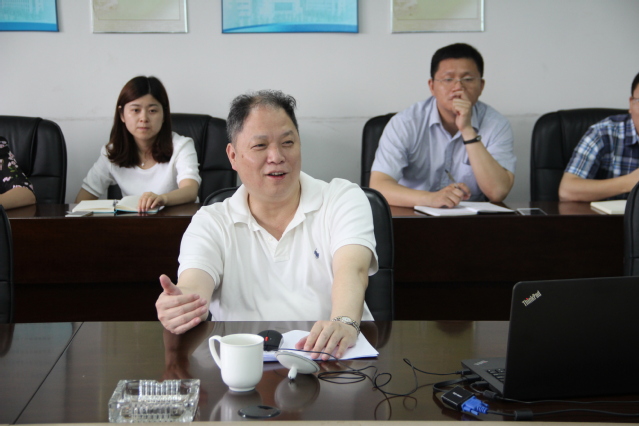 我校科研院召开科技工作专题研讨会