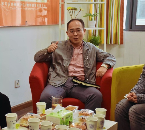 理学院开展师生会客厅活动