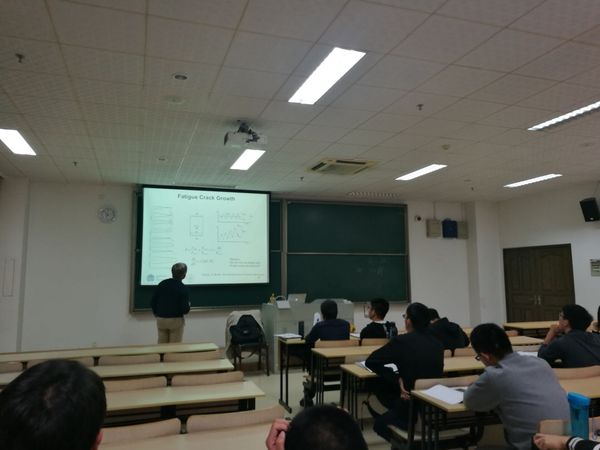 德国萨尔大学Christian Boller教授来我校交流访