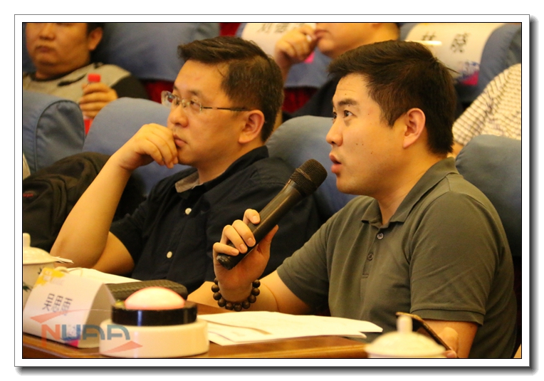 评委提问 摄影：张高洁