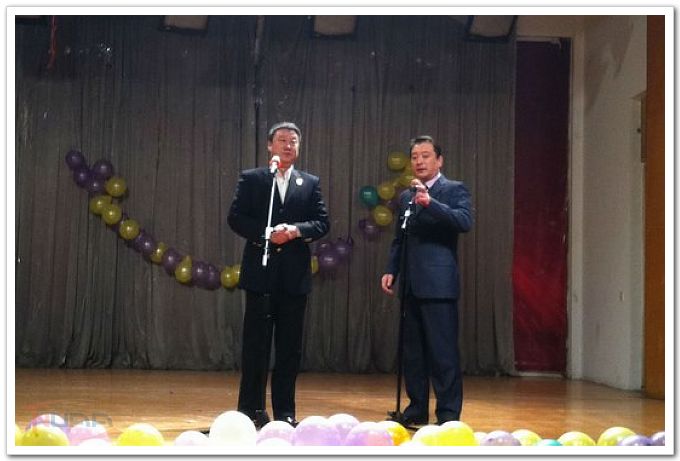 南京市相声社的嘉宾演员表演