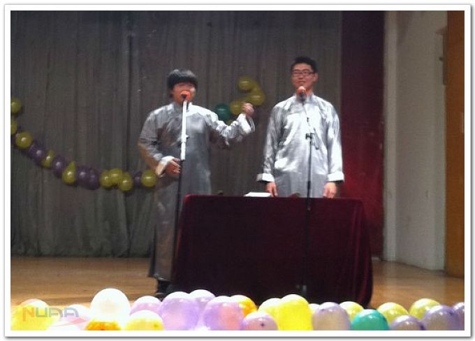 赵金辉和衣柏衡的原创相声作品《我看大学》