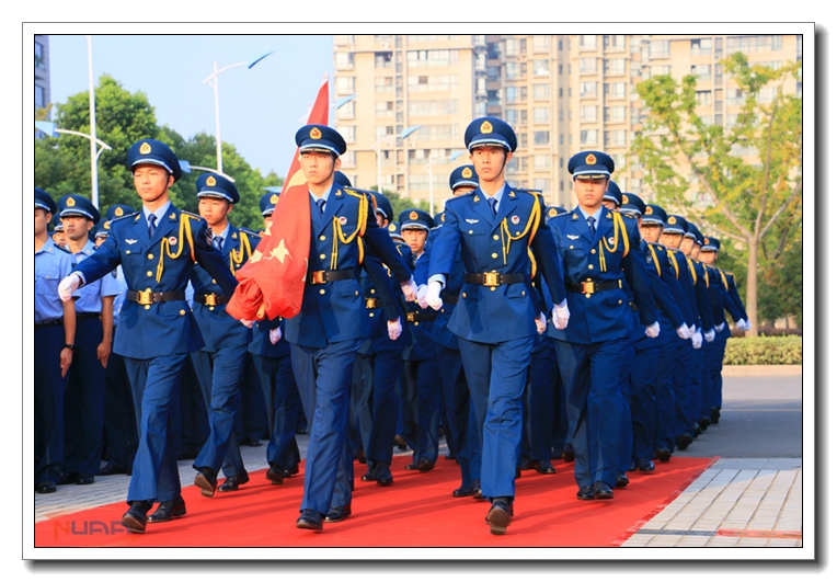 南航将军路校区升旗仪式 摄影：张钰