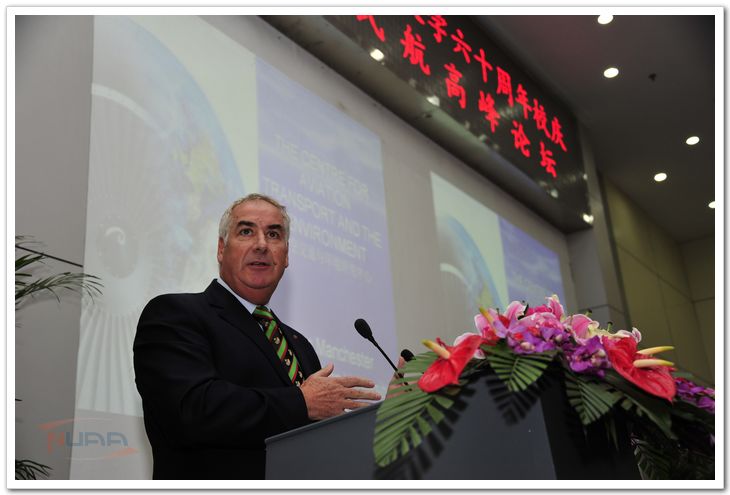 英国曼彻斯特城市大学柴郡校区副校长丹尼斯.邓恩