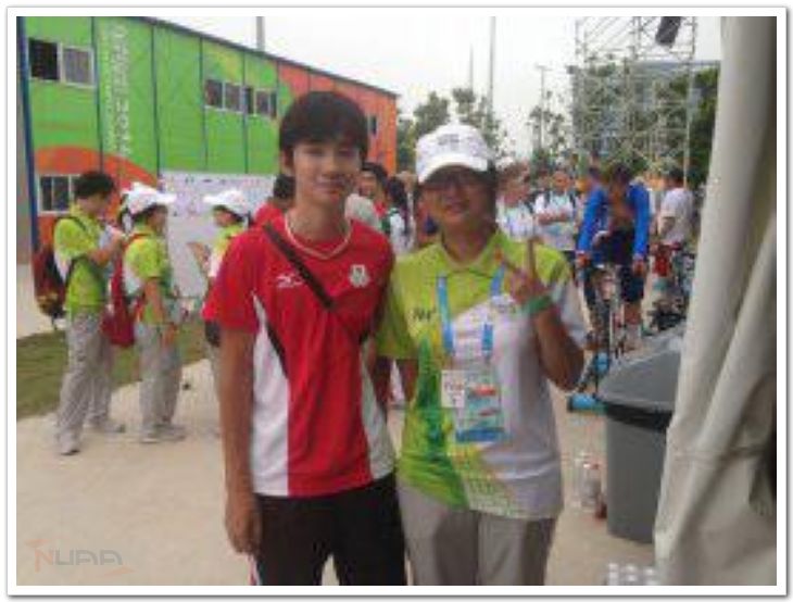 最国际——和最多国际友人合影