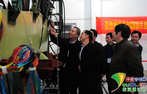 3.C919某部段静力试验在南航结构强度与振动国家重点实验室成功举行